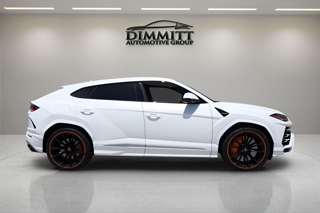 2022 Lamborghini Urus Base