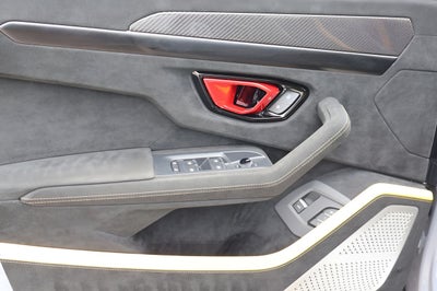 2024 Lamborghini Urus Performante