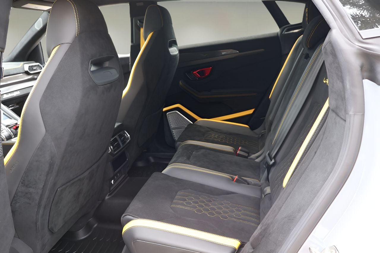 2024 Lamborghini Urus Performante