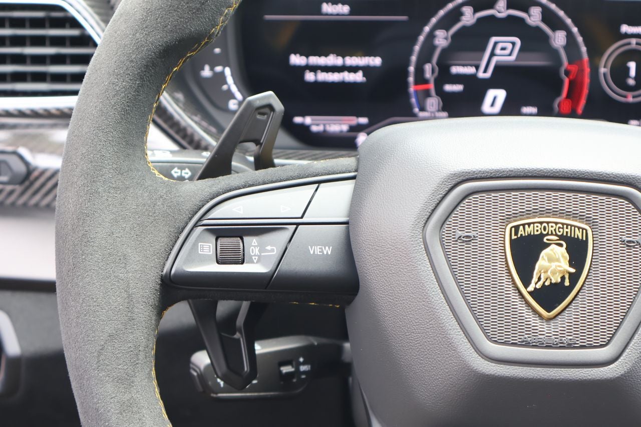 2024 Lamborghini Urus Performante