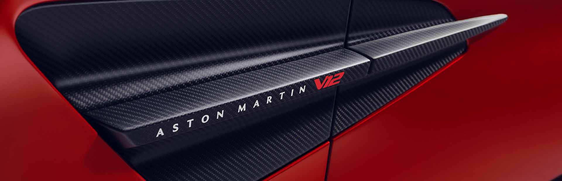 Aston Martin V12 ensignia