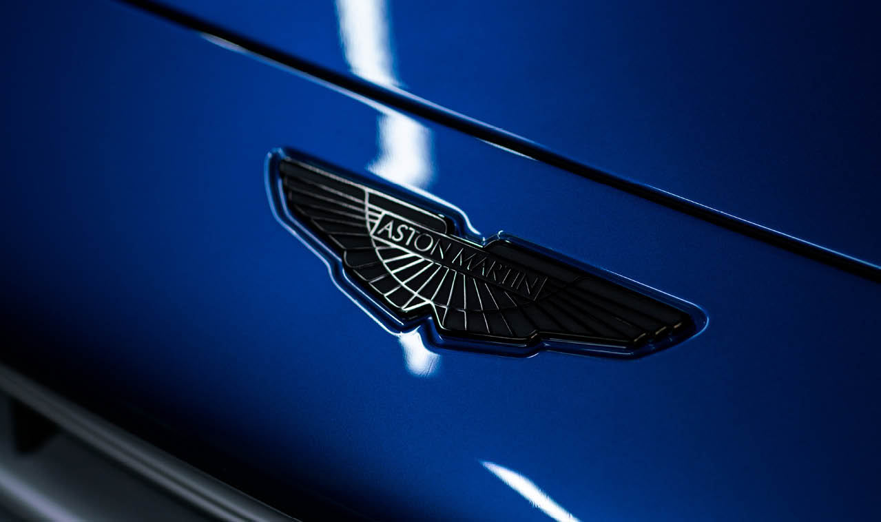 Aston Martin DBX707 Badge